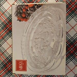 Set Of 2 Mikasa Clear Crystal Holiday Platters